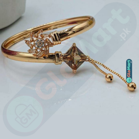Flower Kara Bracelet with Chain for a Stylish Statement