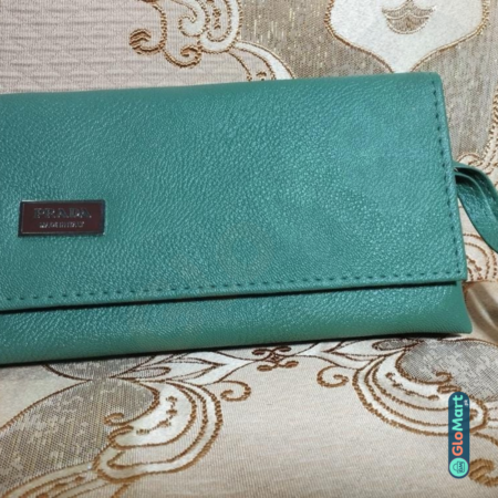Women's Rexine Leather Plain Zipper Wallet