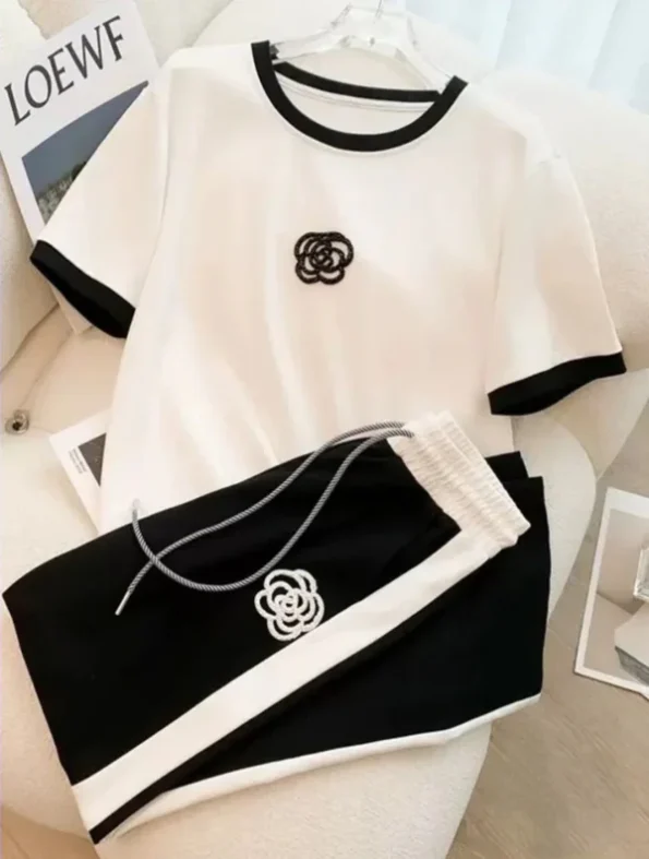 white and black flower design girls tracksuit 1