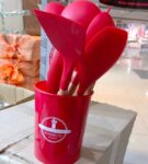 wooden-handle-silicone-kitchen-utensils-with-storage-bucket-high-temperature-resistant-and-non-stick-pot-spatula-spoon-random-color – 1